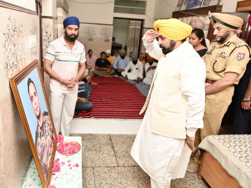 Punjab CM Bhagwant Mann Grants Rs 1 Crore Aid to Families of Anantnag Martyred Soldiers
