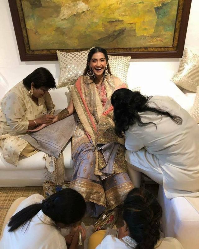 Sonam Kapoor Mehendi Ceremony