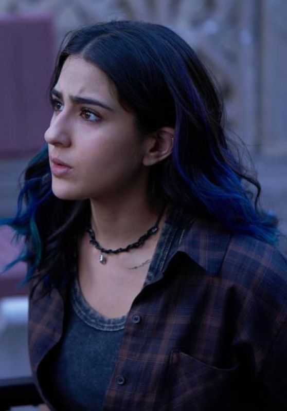 Various Moods of Sara Ali Khan's Character 'Meesha' from Gaslight 