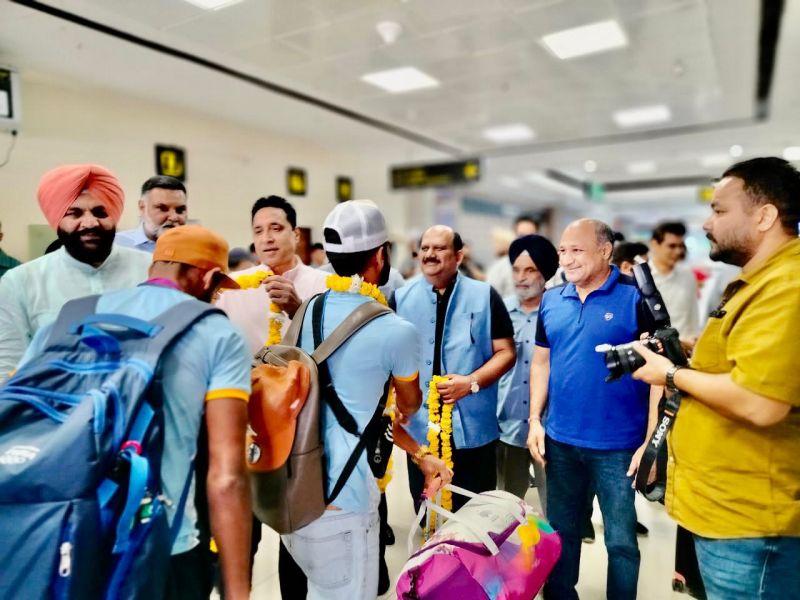 Victorious Indian Hockey Team Receives Warm Welcome in Amritsar after Securing Gold in Asian Games 2023