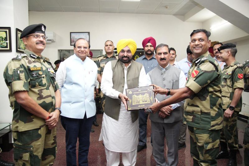 CM Bhagwant Mann, Himachal CM Sukhwinder Sukhu, & Delhi LG Vinai Kumar Saxena Witness Wagga Border Parade in Amritsar 