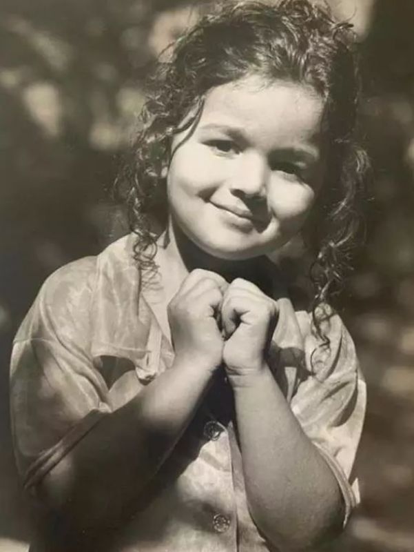Cute Childhood Pictures of New Mommy- Alia Bhatt
