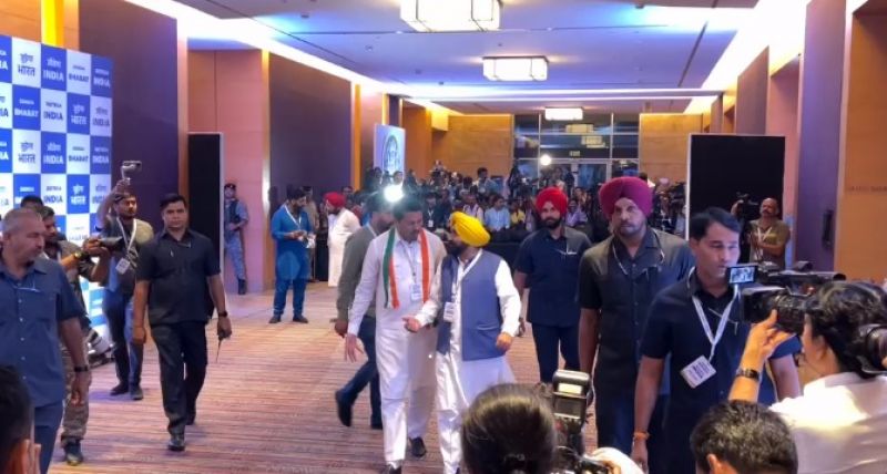 Delhi CM & AAP Convener Arvind Kejriwal along with Punjab CM Bhagwant Mann Attends the Meeting of 'INDIA' Alliance in Mumbai
