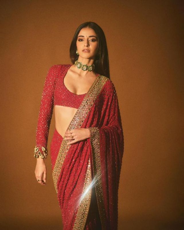 Ananya Pandey Stuns in Saree, Radiating Elegance & Glamour in Latest Look
