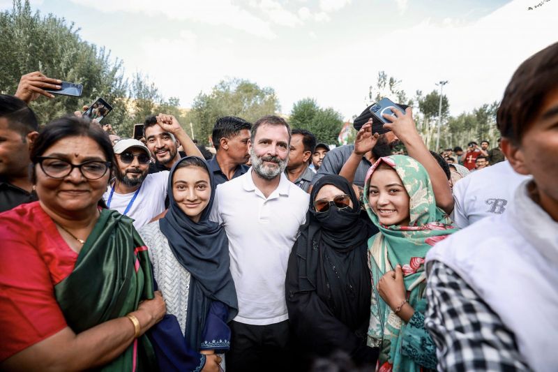 Congress leader Rahul Gandhi Interacts with School Children & Common People during his Ladakh Visit
