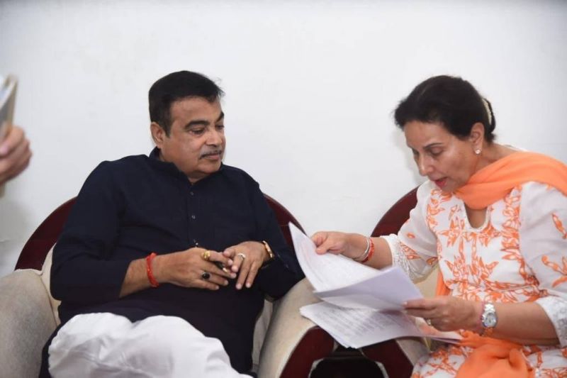 MP Preneet Kaur Meets Union Minister Nitin Gadkari to Address Road Problems Caused by Floods in Patiala 