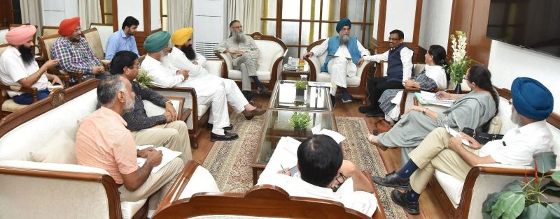 Speaker Kultar Sandhwan Advocates Introduction of Agriculture Course; Meets Officials at Govt Brijindra College, Faridkot