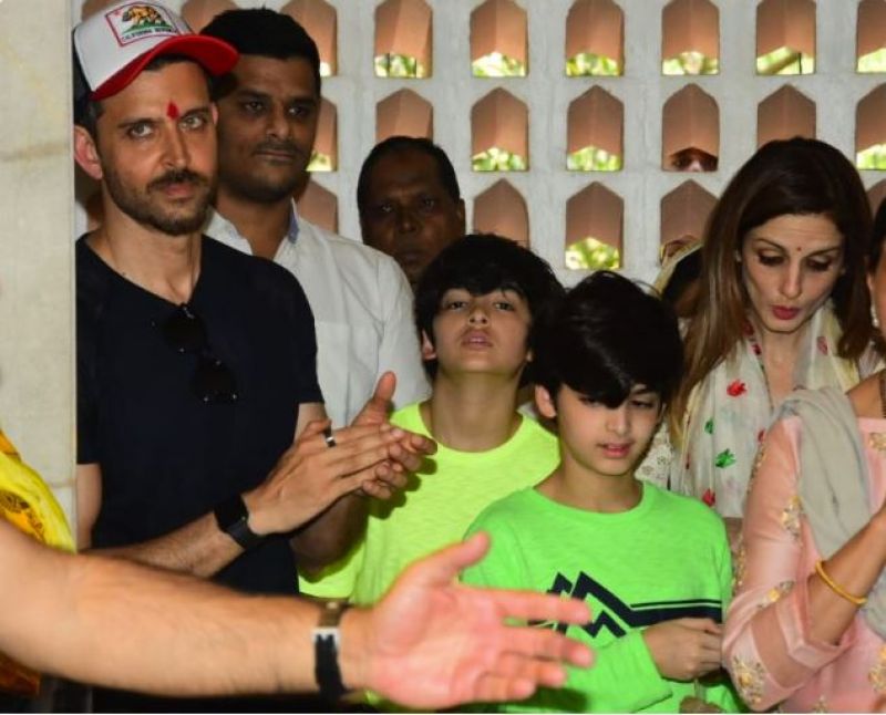 Hritik Roshan In Temple With Family 