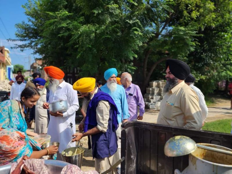  Langar Served & Essential Supplies Delivered Despite Flood Conditions