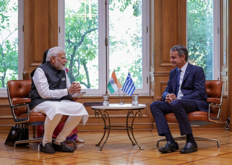 PM Modi Meets Greek PM Kyriakos Mitsotakis, Held Talks on Strengthening Trade Relations 