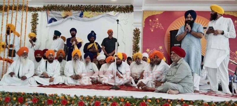 Dastar Bandi: Turban Decorated on Heads of 467 Children from Bihar, Jharkhand & Bengal at Takht Sri Patna Sahib 
