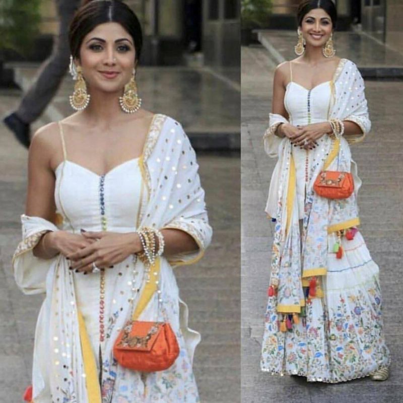 Sangeet ceremony! Beautiful Bride-to-be Sonamkapoor