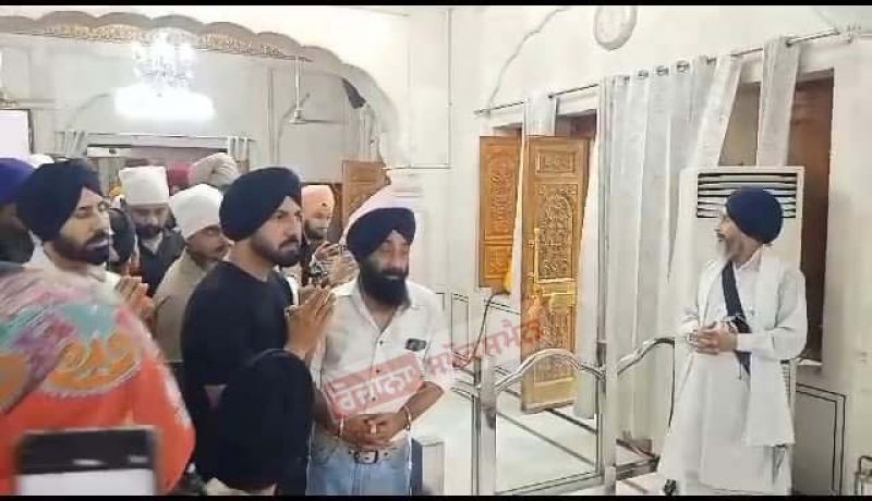 Gippy Grewal & Binnu Dhillon Pays obeisance at Golden Temple in Amritsar ahead of release of Carry on Jatta 3