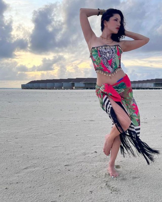 Sunny Leone Pics from Maldives Vacation are Stunning
