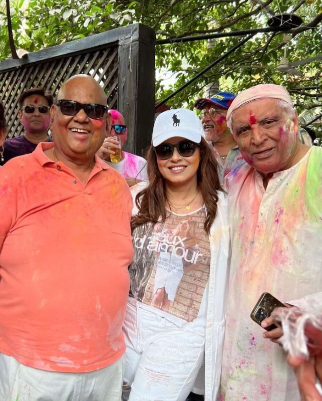 Satish Kaushik Shared pics of holi party just one day before his demise 
