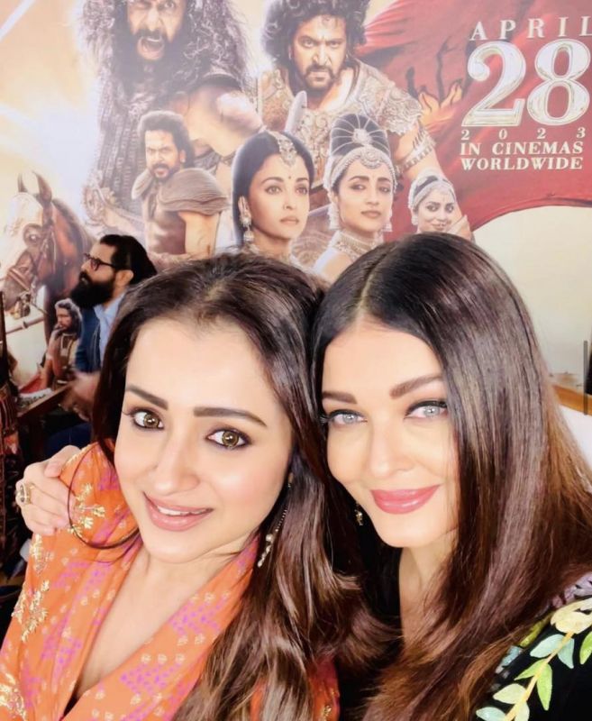 Aishwarya Rai with the amazing cast of Ponniyin Selvan 2