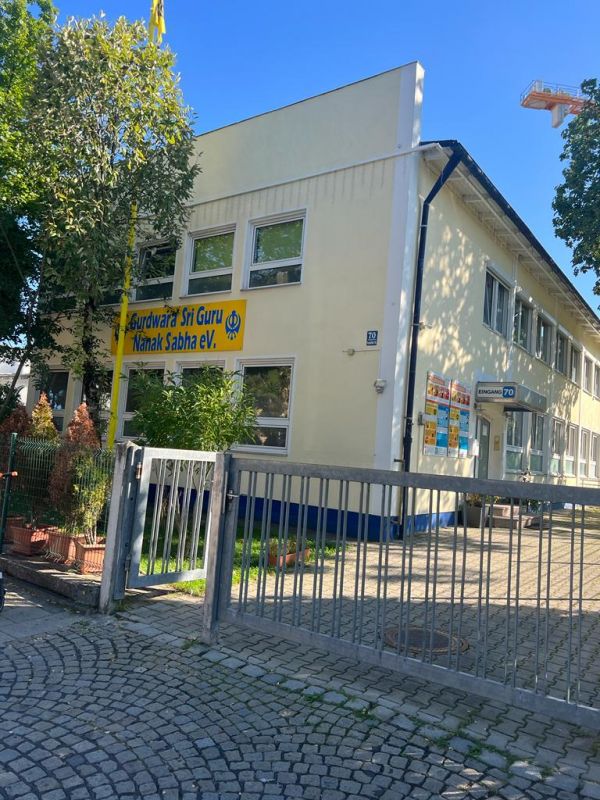 Gurdwara Sri Guru Nanak Sabha EV of Munich Extends 1 Lakh Euros in Aid to Punjab Flood Victims. Khalsa Aid thanked the administrators and the sangat of Gurdwara Sahib.
