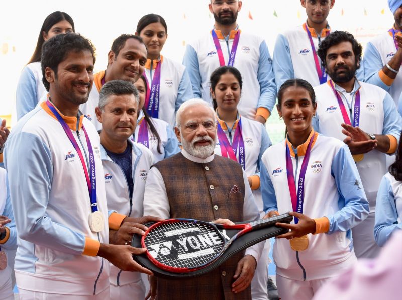 PM Modi Meets & Commends Indian Athletes for Asian Games Success
