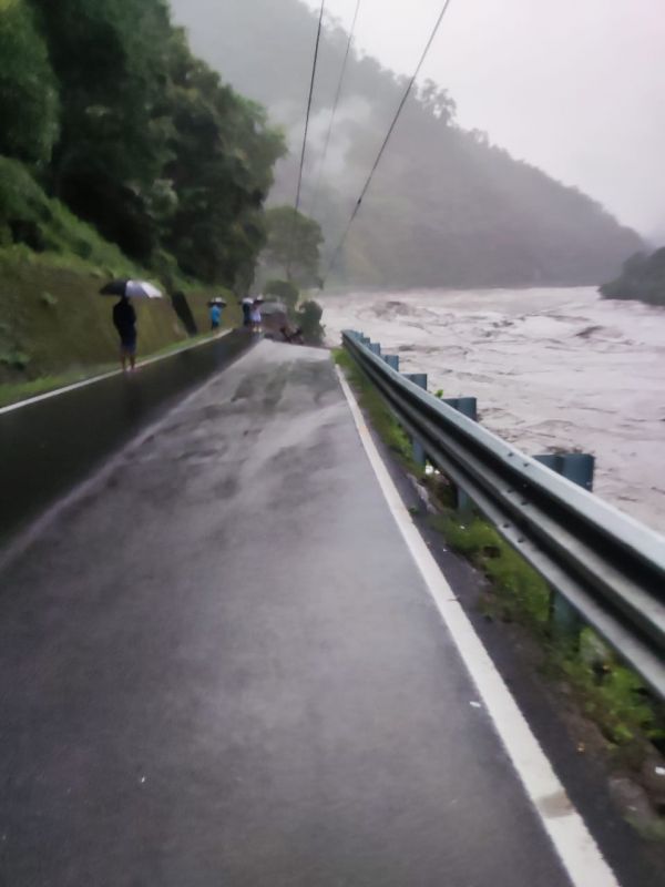 Sikkim Hit by Devastating Floods Due to Cloud Burst; 23 Army Soldiers Missing as Army Vehicles Submerged in Water

