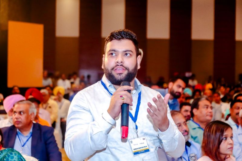 Punjab Chief Minister Bhagwant Mann announces to promote Industrialization in border districts of the state. The First Government-Industrialist Meeting was organized in Amritsar. AAP Convener and Delhi CM Arvind Kejriwal was also present on the occasion.