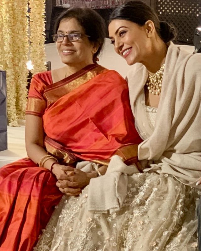 Sushmita Sen with her Mother
