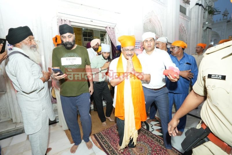 CM Bhagwant Mann & Delhi CM Arvind Kejriwal Pays Obeisance at Takhat Sri Harimandir Ji Patna Sahib. Rajya Sabha Members Raghav Chadha and Sanjay Singh were also present at the occasion.

