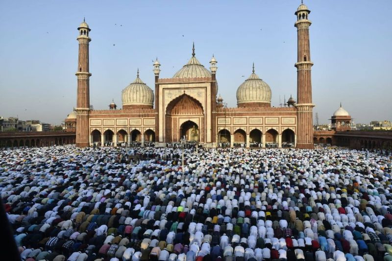Eid Prayers offered at Jama Masjid in Delhi