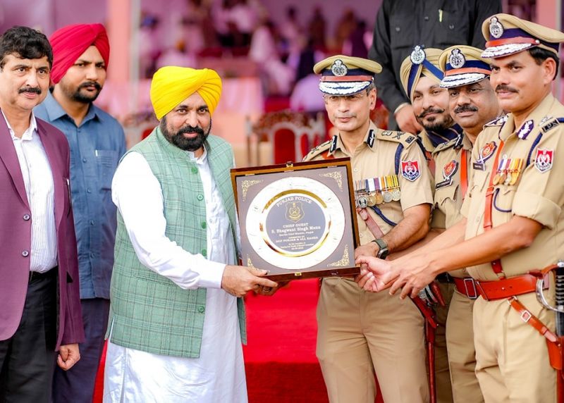 Punjab Chief Minister Bhagwant Mann Graces Passing Out Parade of 2999 Trained Constables, Spectacular Images Captured during the Event

