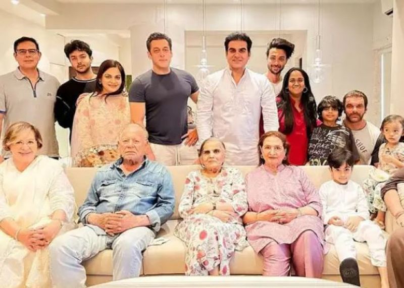 Salman Khan Celebrates Eid with his family