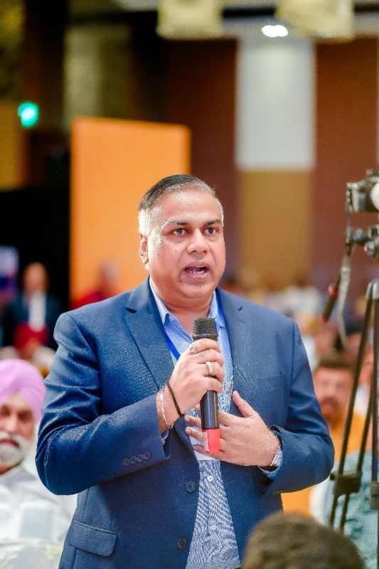 Punjab Chief Minister Bhagwant Mann announces to promote Industrialization in border districts of the state. The First Government-Industrialist Meeting was organized in Amritsar. AAP Convener and Delhi CM Arvind Kejriwal was also present on the occasion.