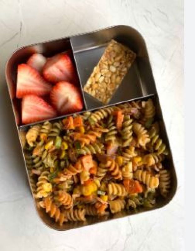 Mayonnaise Veggie Pasta: You can give some fruits and salad to children with this exotic dish.
