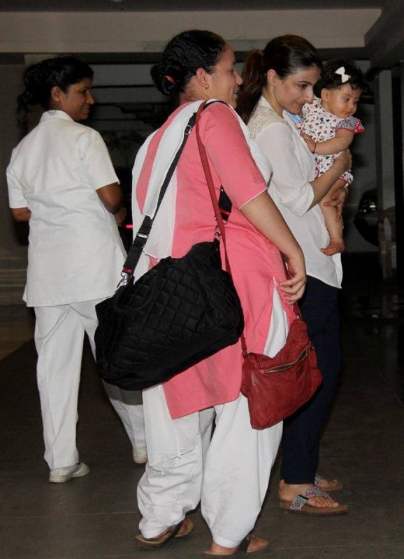 Soha Ali Khan spotted with daughter 