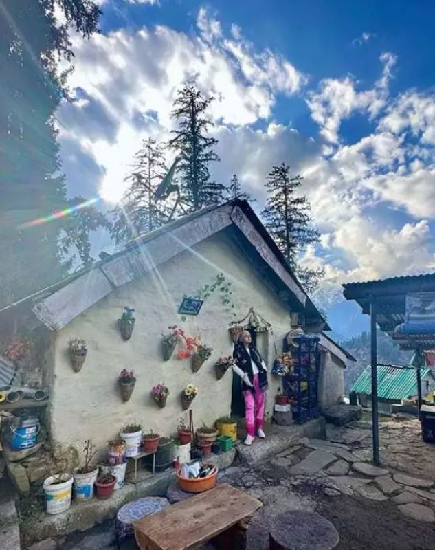 Holiday Goals: Check out Sara Ali Khan's Manali Tour Pictures Here 
