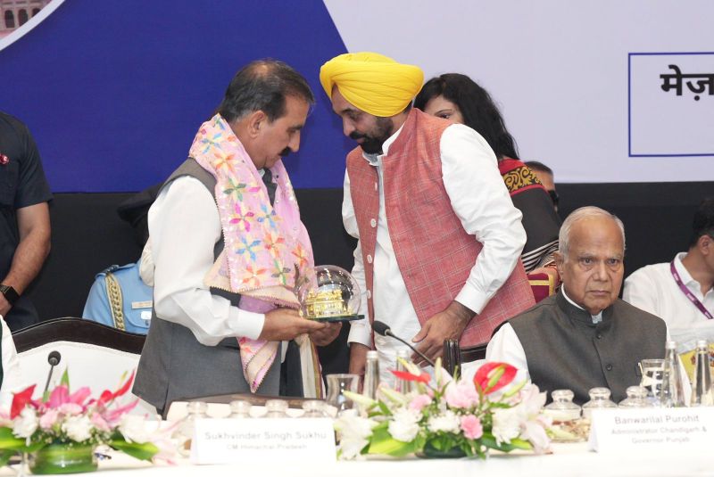 31st Meeting of Northern Zonal Council Underwent in Amritsar on Sept 26. Union Home Minister Amit Shah, Punjab CM Bhagwant Mann, Himachal CM and representatives of other states were also present on the occasion.
