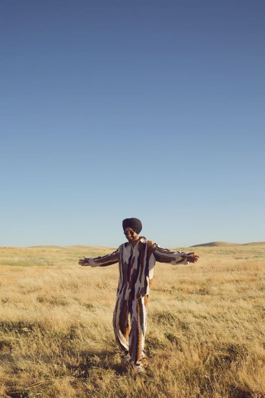 Diljit Dosanjh Unveils New Look, Garnering Enthusiastic Response from Fans