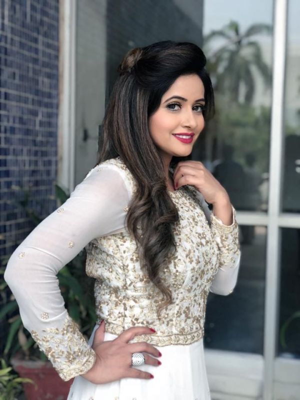 Miss Pooja