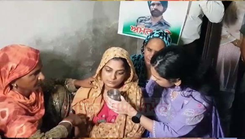 Patiala DC Sakshi Sawhney Extended Condolences to Anantnag Martyr Pardeep Singh's Family