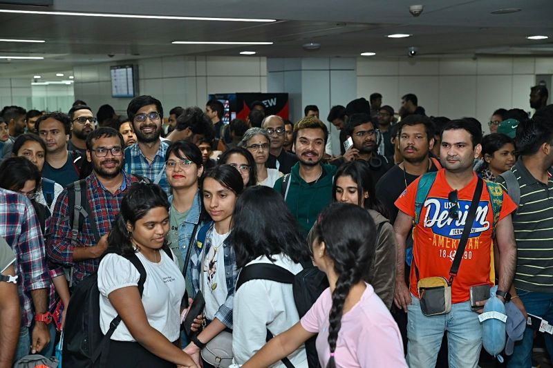 Operation Ajay: First Flight from Israel Brings 212 Indian Citizens to Delhi, Welcomed by Union Minister Rajeev Chandrasekhar
