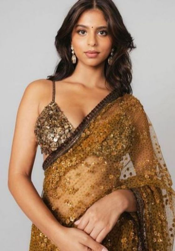 Suhana Khan Looks Drop-Dead Gorgeous in Saree