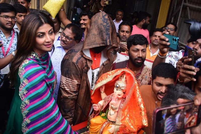Ganesh Chaturthi 2023: Shilpa Shetty & Raj Kundra Brings Ganpati Bappa Home