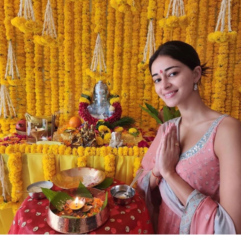 Sneak Peek into Ganesh Chaturthi Celebrations of Celebrities