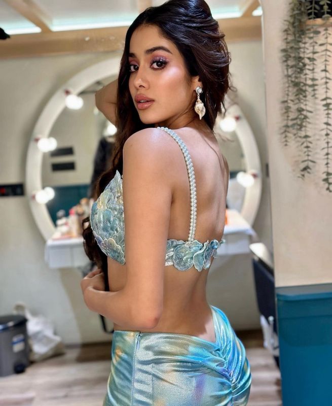 Janhvi Kapoor transforms into a mermaid princess for promotion of 'The Little Mermaid' 
