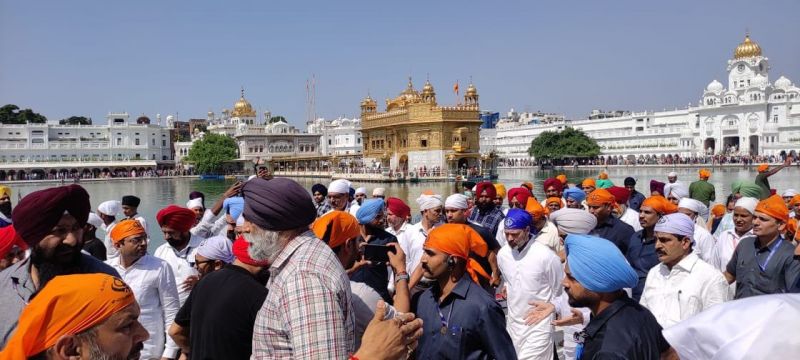 Congress Leader Rahul Gandhi Pays Obeisance at Golden Temple, Amritsar