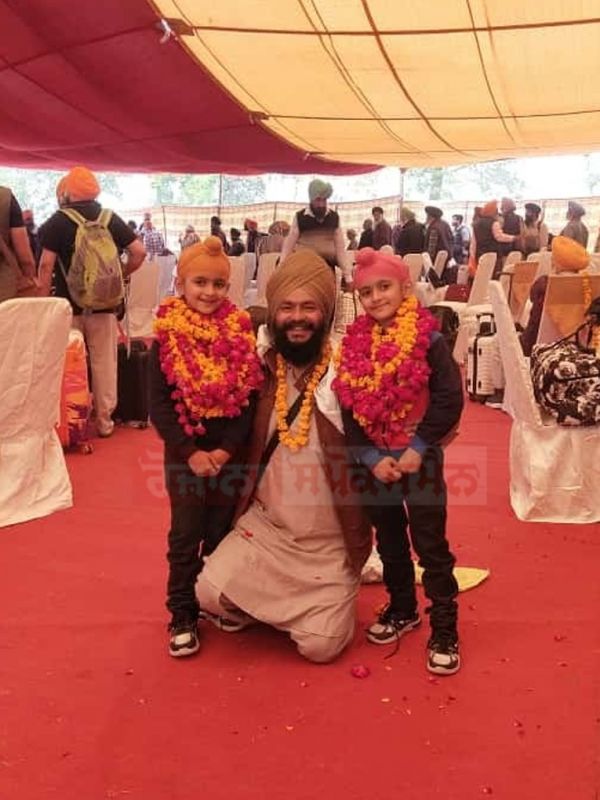 Gurpurab 2023 Celebrations: 3,000 Sikh Pilgrims Reached Pakistan via Wagah Border. Received Warm Welcome, Picture credit goes to Babar Jalandhari. 
