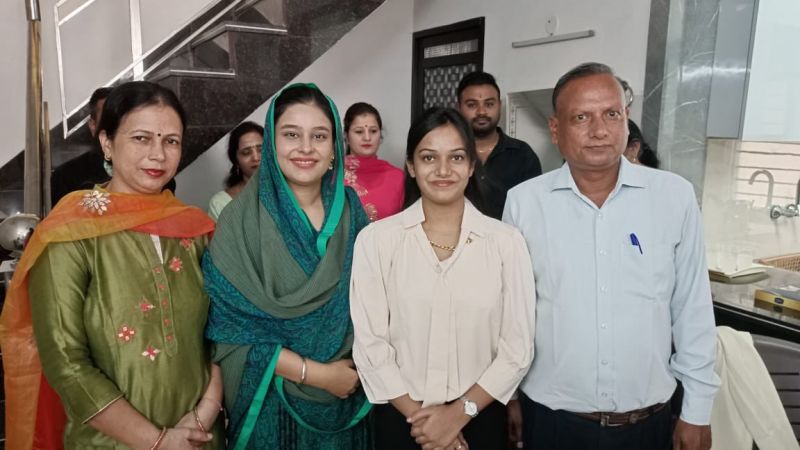 Punjab CM Bhagwant Mann's Wife, Dr. Gurpreet Kaur Congratulates 4 Successful PSC Judiciary Exam Students from Dhuri
