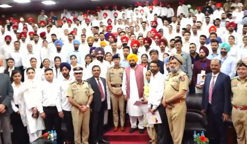 Empowering Youth: Chief Minister Bhagwant Mann Presents Appointment Letters to 304 New Hires Across Various Departments
