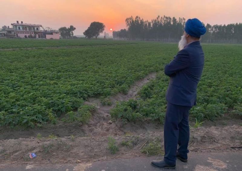 Ravi singh in fields of Punjab
