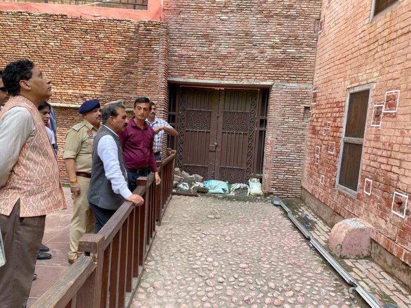 Himachal CM Sukhvinder Sukhu Visits Jallianwala Bagh in Amritsar, Paid Tribute to Martyrs