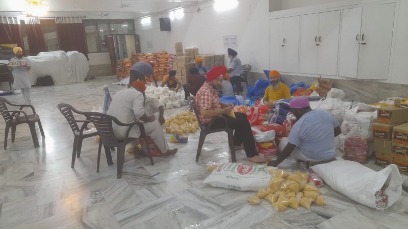 Chandigarh Group Gurdwara Management Organization Prepares 600 Essentials Kits for Flood Victim