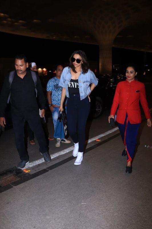 Deepika Padukone spotted at the Mumbai airport in trendy look